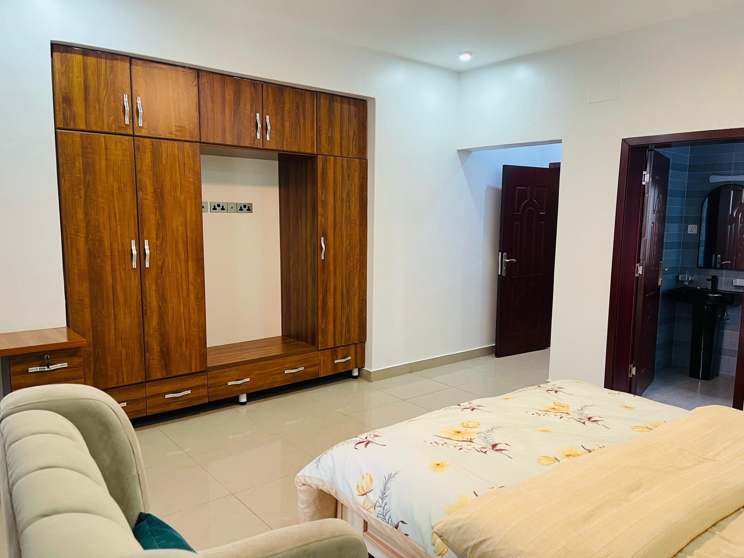 CR 034 HOUSE FOR RENT IN RUSORORO