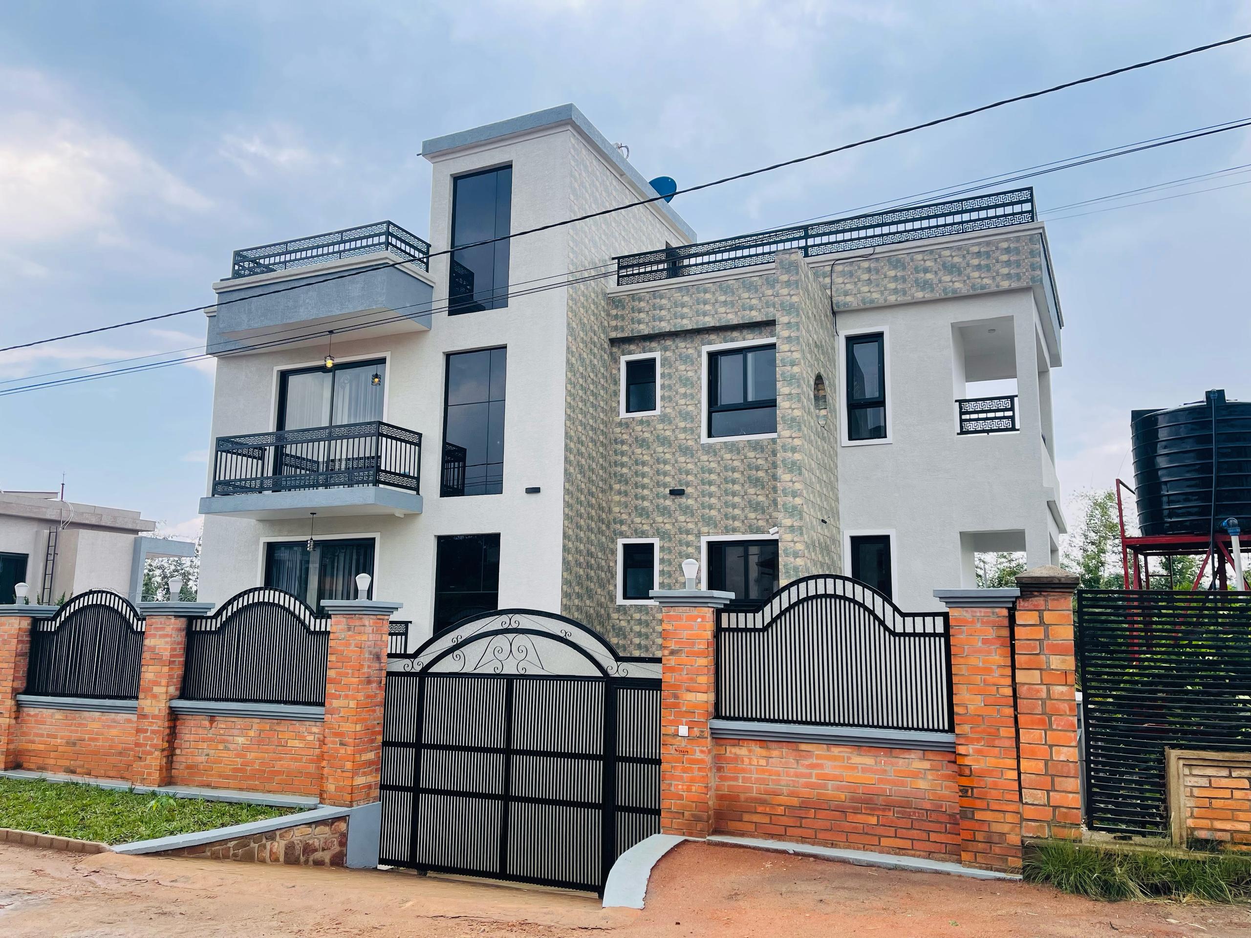 CR 034 HOUSE FOR RENT IN RUSORORO