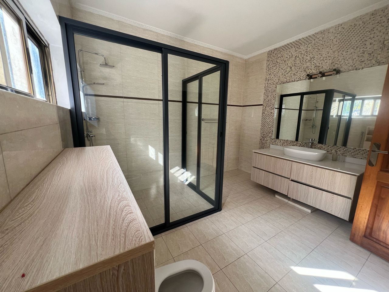 CR 047 House for rent in Gacuriro
