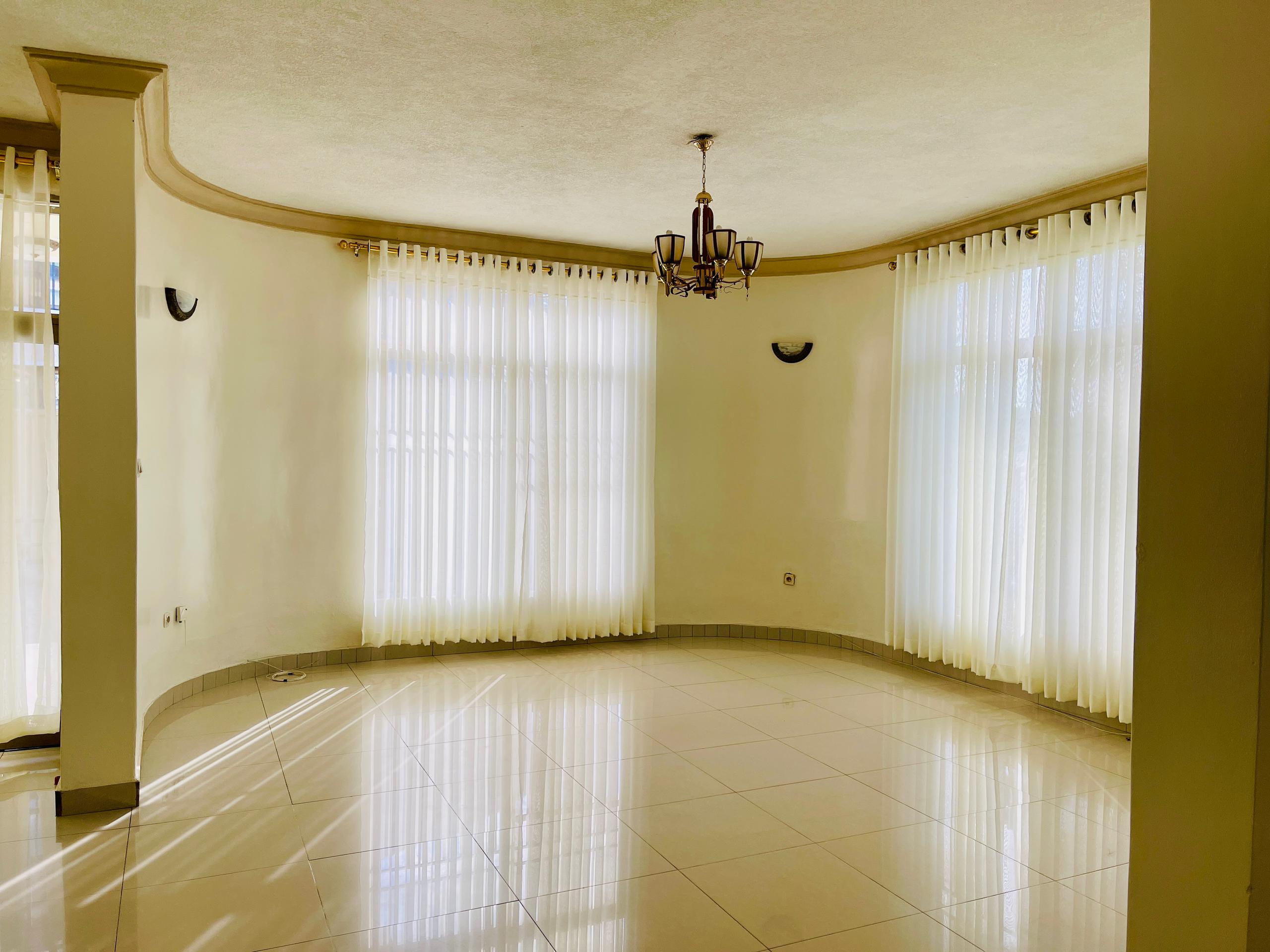 CR 067 RESIDENTIAL HOUSE FOR RENT IN GACURIRO