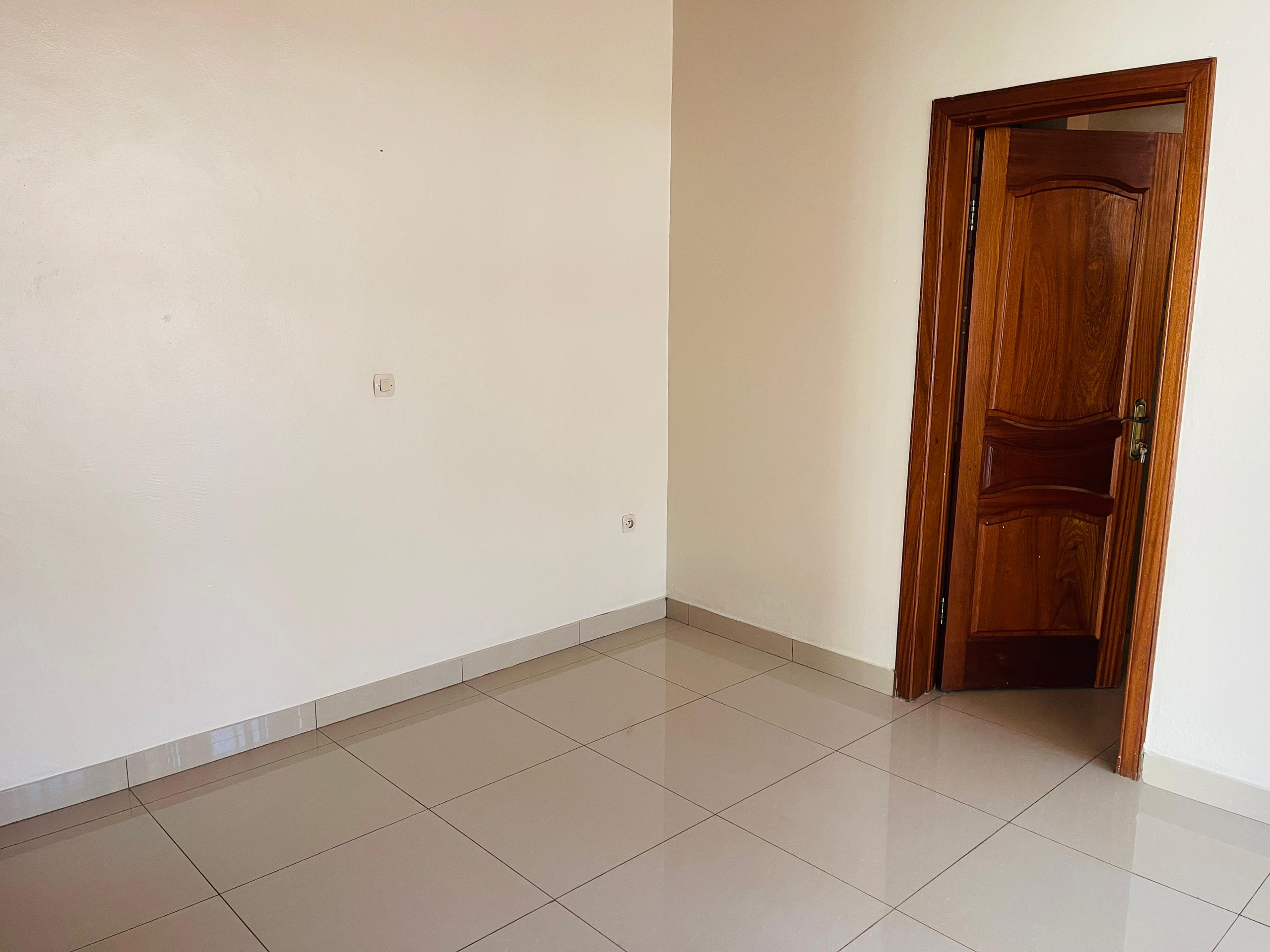 CR 067 RESIDENTIAL HOUSE FOR RENT IN GACURIRO