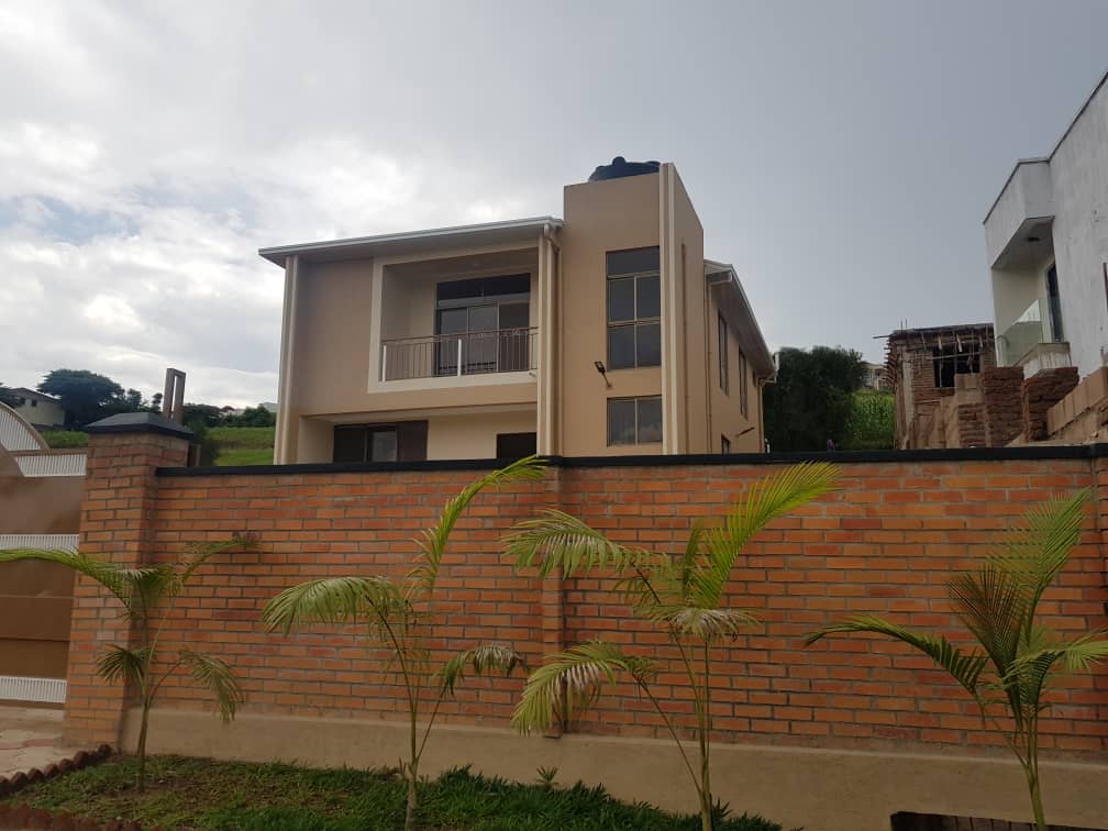 CR 071 RESIDENTIAL HOUSE FOR RENT IN KIBAGABAGA