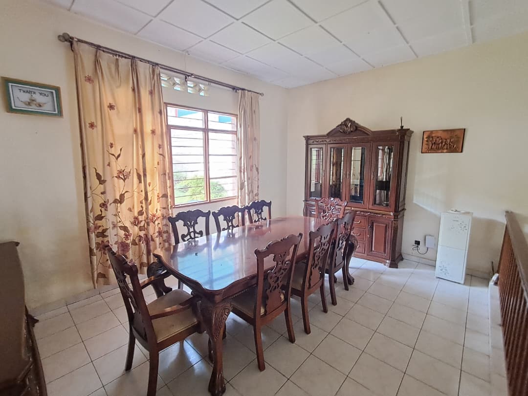 CR 093 HOUSE FOR RENT IN GACURIRO