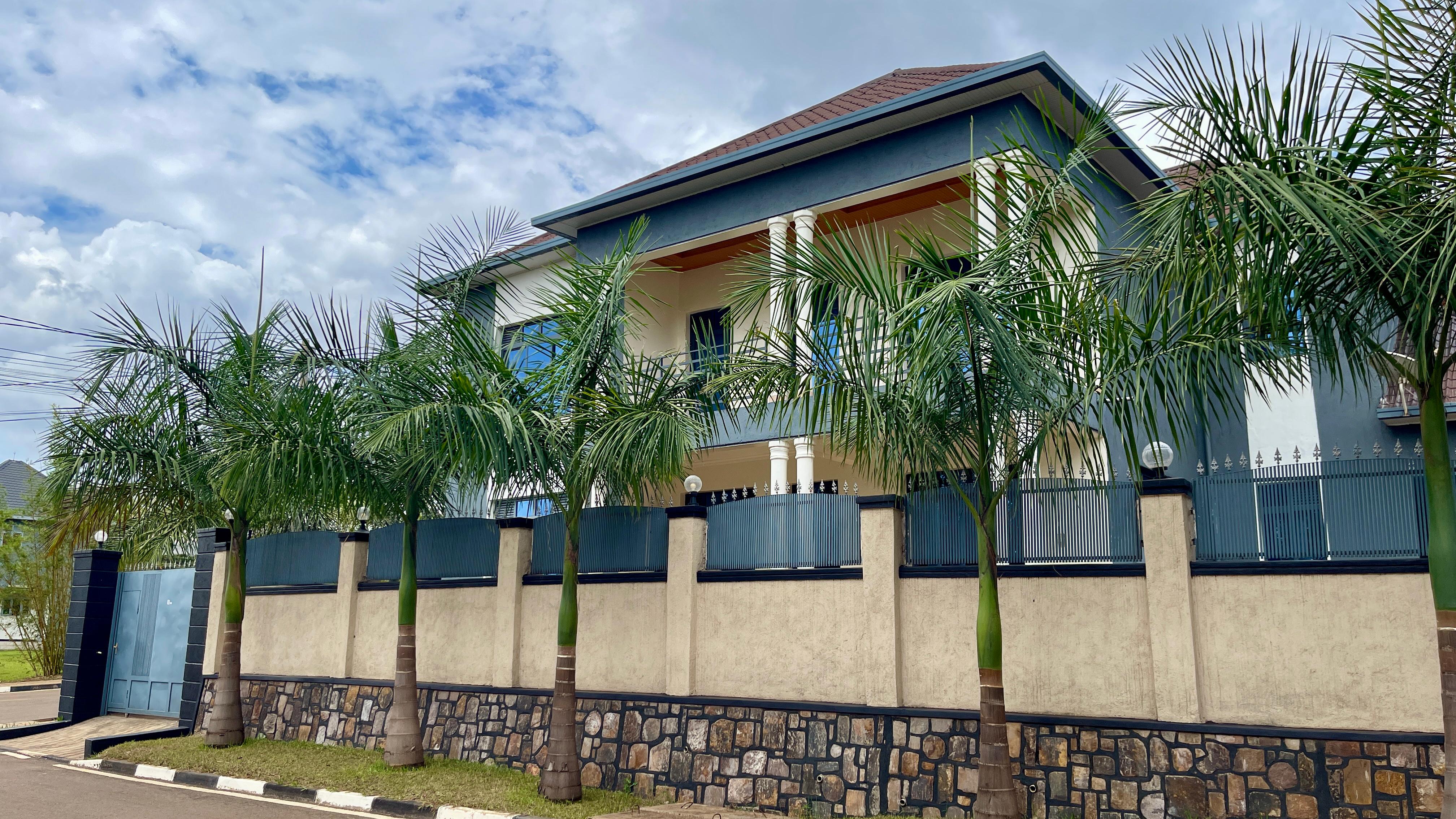 CR 100 HOUSE FOR RENT IN RUSORORO