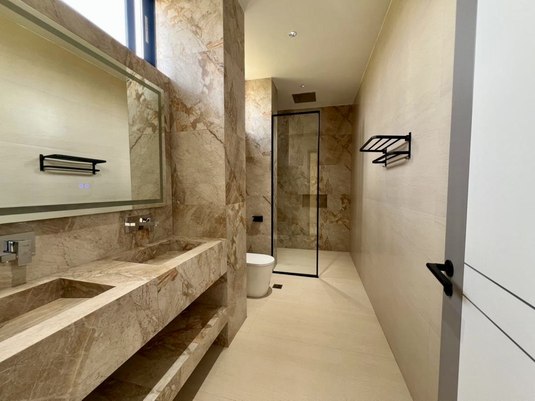 CR 104 HOUSE FOR SALE IN RUSORORO