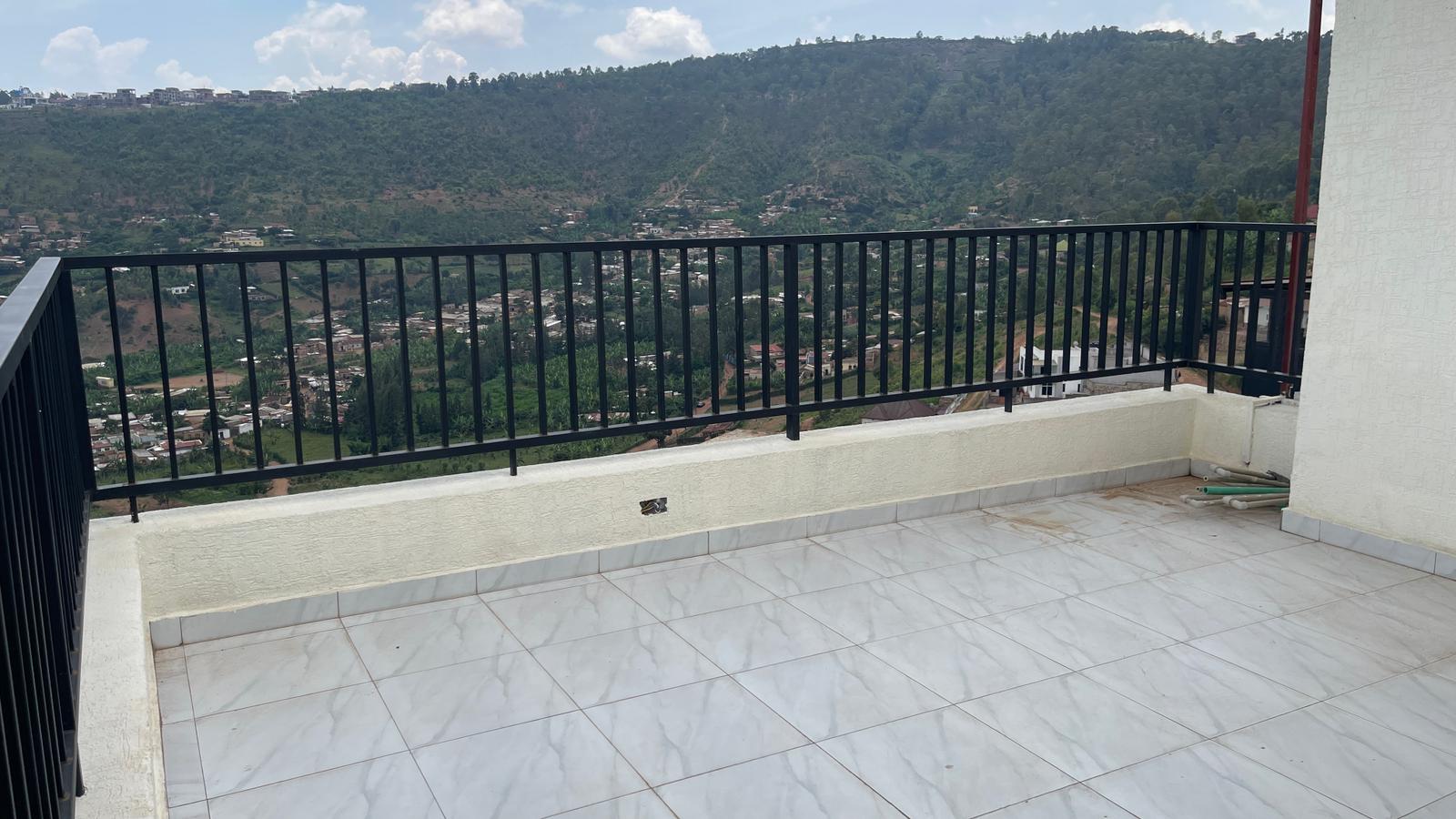 CR 107 MIXED USE COMMERCIAL PROPERTY FOR RENT IN KICUKIRO