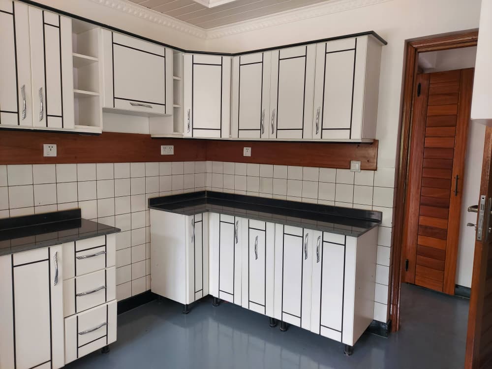 CR 109 RESIDENTIAL HOUSE FOR RENT IN KIMIHURURA