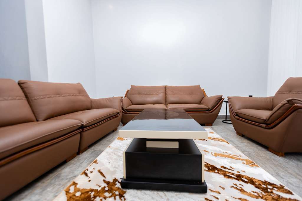 CR 108 RESIDENTIAL HOUSE FOR SALE IN KANOMBE