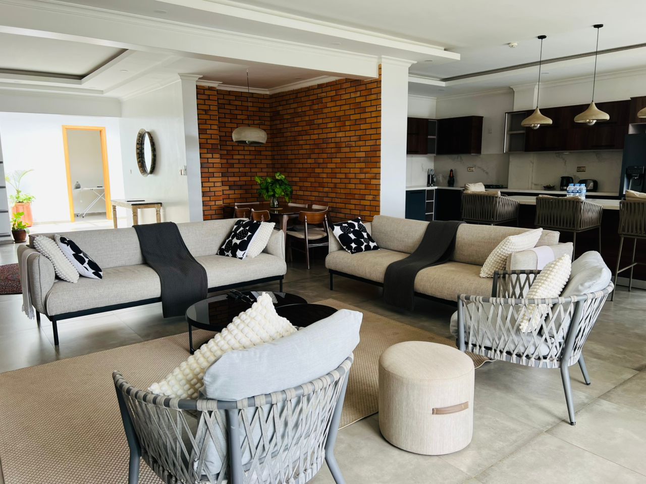 CR 119 APARTMENTS FOR RENT IN NYARUTARAMA