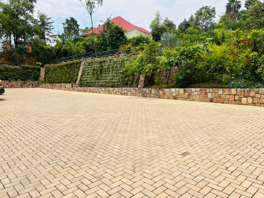 CR 119 APARTMENTS FOR RENT IN NYARUTARAMA