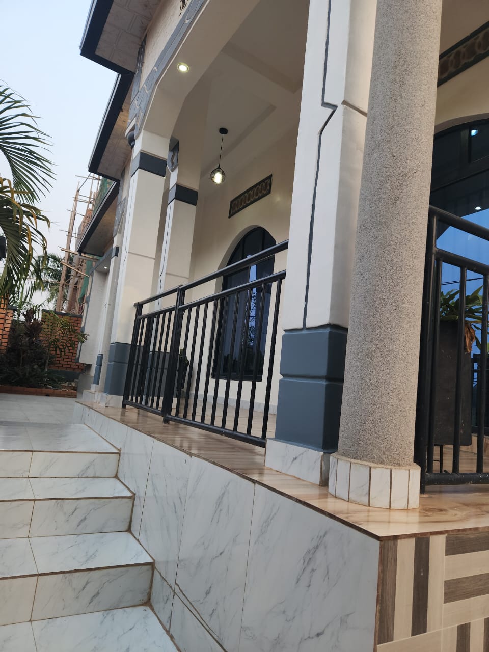 CR 121 RESIDENTIAL HOUSE FOR SALE IN KICUKIRO