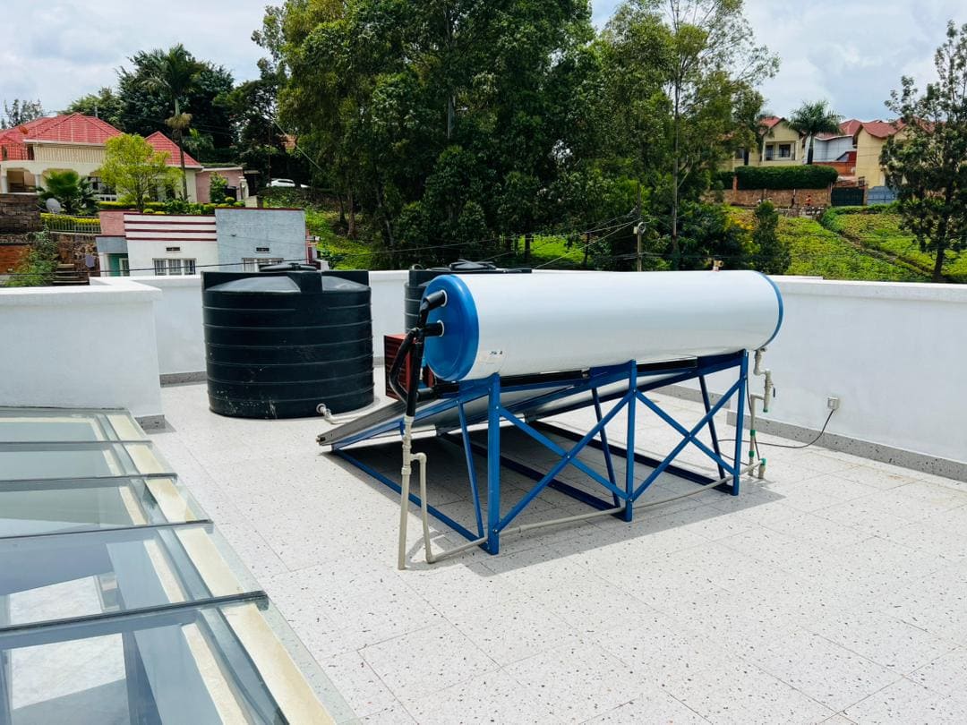 CR 122 RESIDENTIAL HOUSE FOR SALE IN GACURIRO