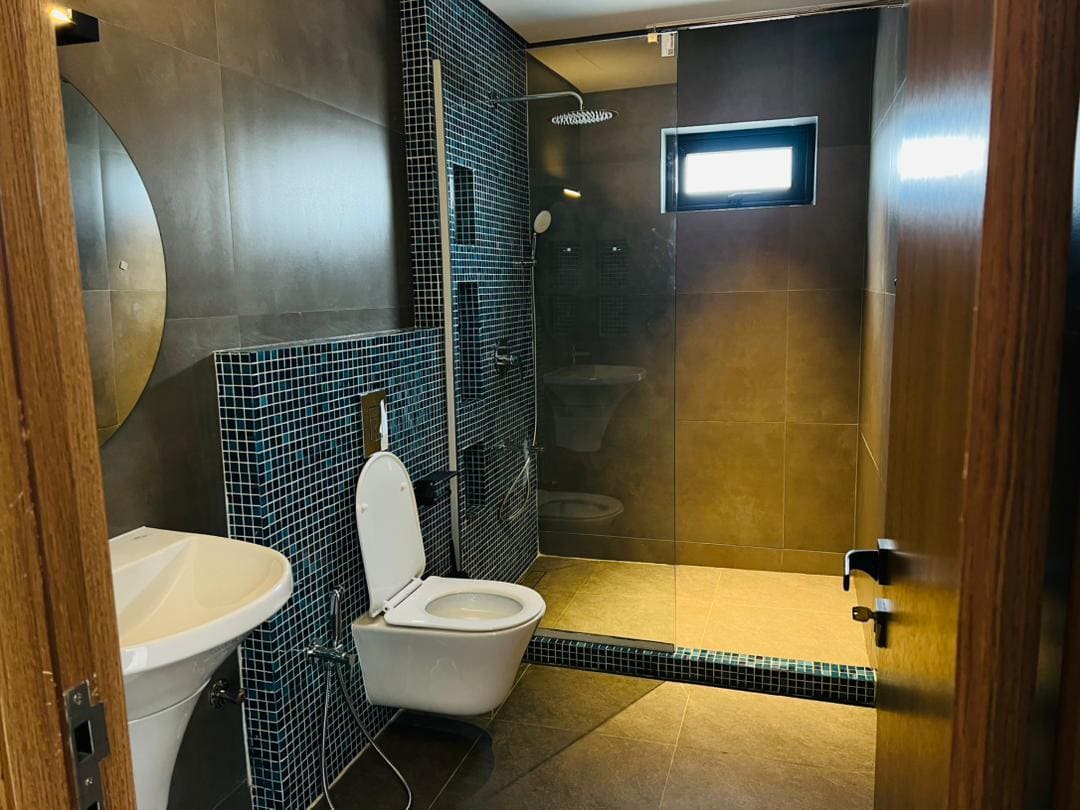 CR 122 RESIDENTIAL HOUSE FOR SALE IN GACURIRO