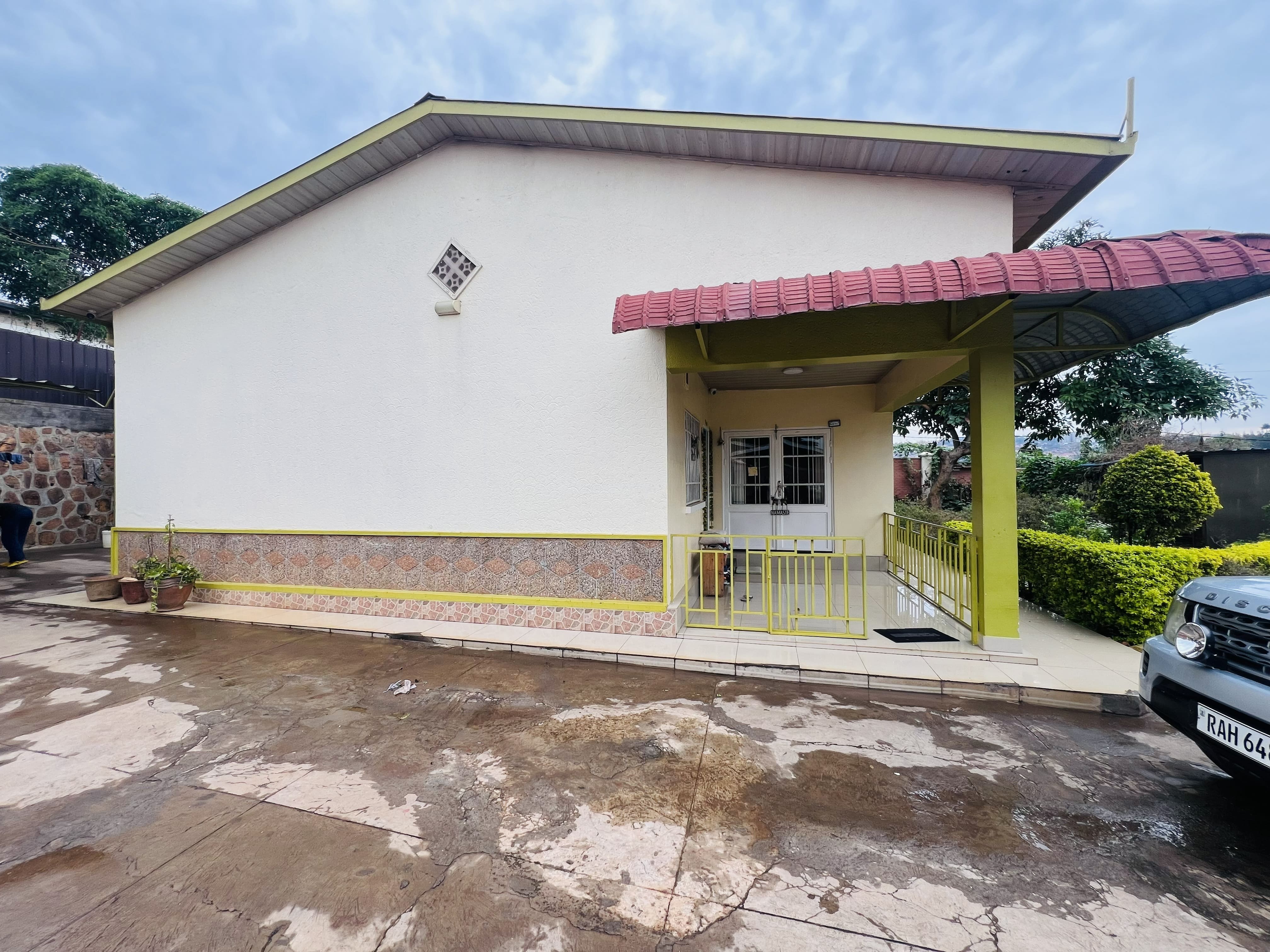 CR 123 RESIDENTIAL HOUSE FOR SALE IN MUHIMA