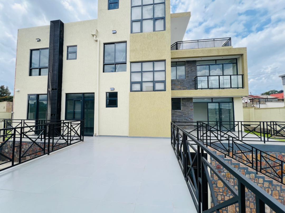 CR 129 RESIDENTIAL HOUSE FOR RENT IN KINYINYA