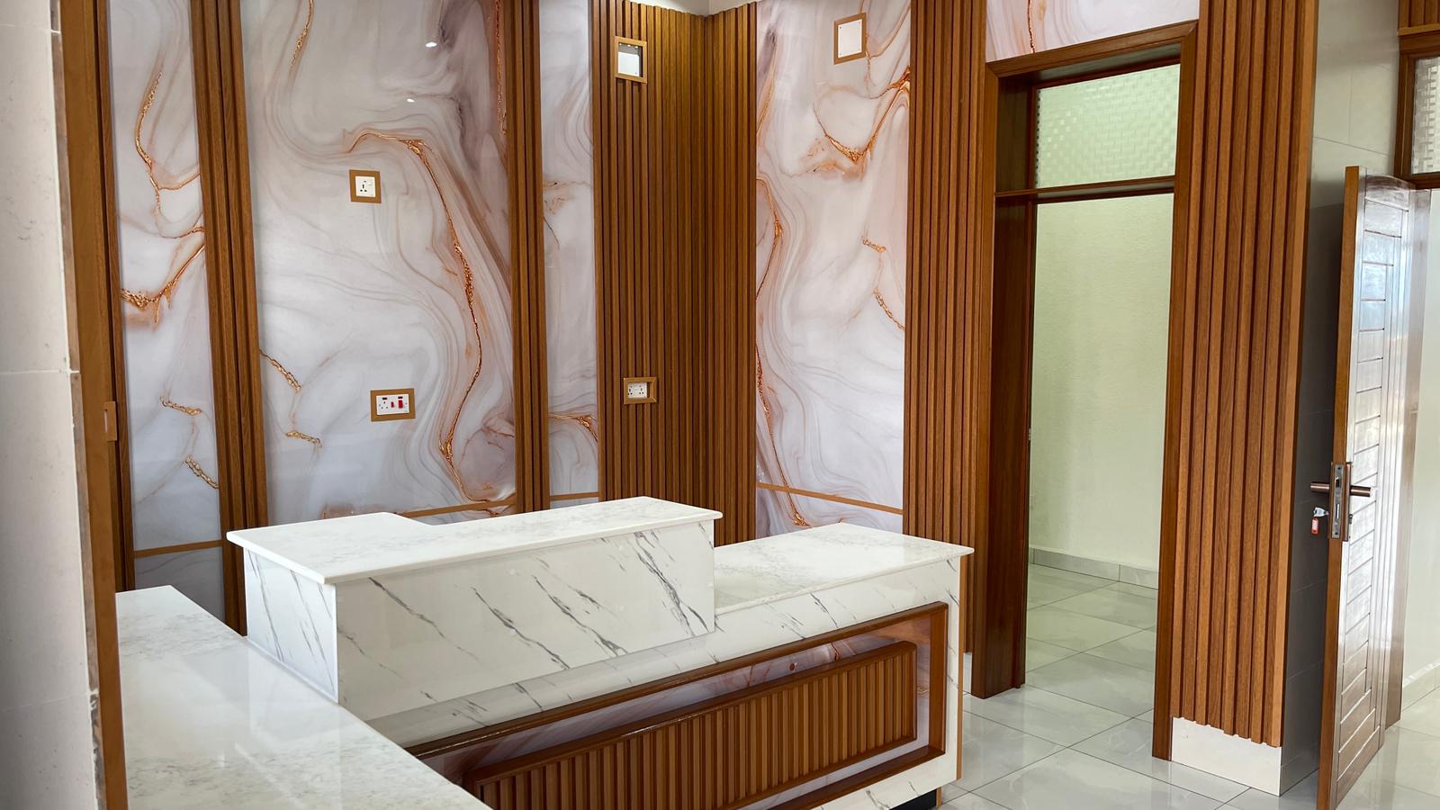 CR 132 MIXED-USE COMMERCIAL HOUSE FOR RENT IN KACYIRU
