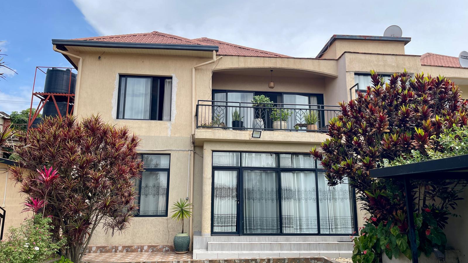 CR 138 RESIDENTIAL HOUSE FOR RENT IN GACURIRO