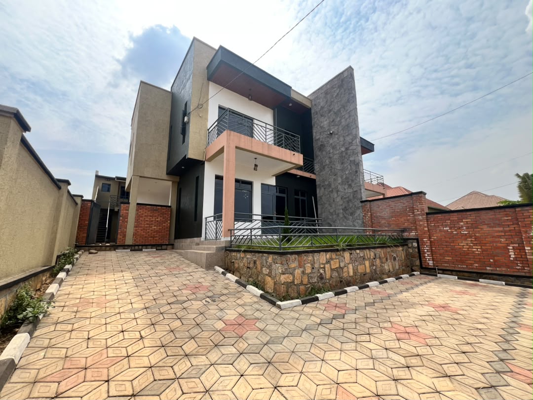 CR 153 SEMI-DETACHED TWIN HOUSES FOR SALE IN KAMONYI