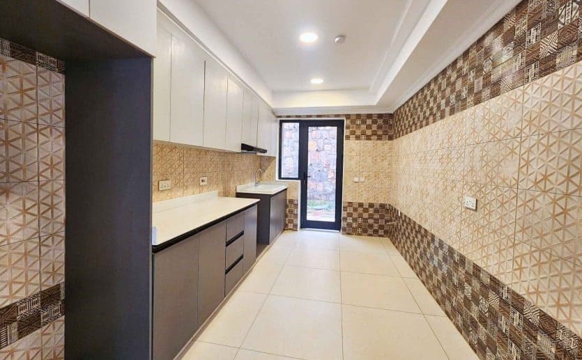 CR 158 COMMERCIAL PROPERTY FOR SALE & RENT IN NYARUTARAMA